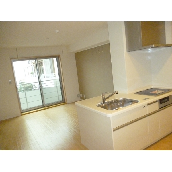 ��ʌ�����s�؂R���ڂ̃}���V�����̋��ԁE���r���O