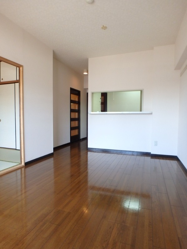 ��ʌ��������܎s�k����i���R���ڂ̃}���V�����̋��ԁE���r���O