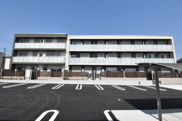 ��ʌ��������܎s�����擇��302�̃}���V�����̌����O��