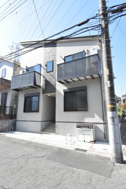 ��ʌ�����s���ԂP����20-26�̃A�p�[�g�̌����O��