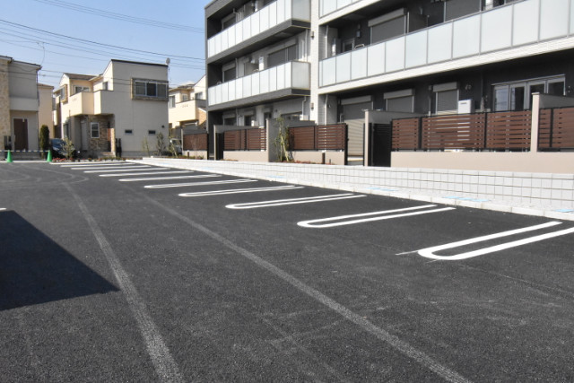 ��ʌ��������܎s�����擇���̃}���V�����̒��ԏ�