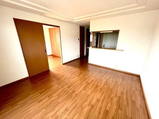 ��ʌ��������܎s��΋�厚���v�ۂ̃}���V�����̋��ԁE���r���O