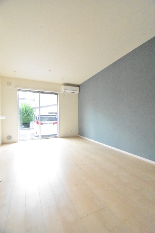 ��ʌ�����s���s�k�P���ڂ̃A�p�[�g�̋��ԁE���r���O