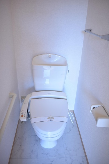 ��ʌ��������܎s����厚�󗈂̃A�p�[�g�̃g�C��