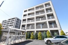 ��ʌ�����s�厚������553-1�̃}���V�����̌����O��