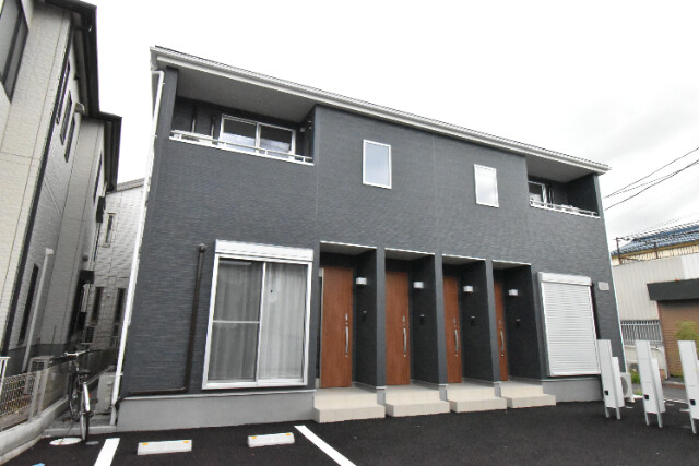 ��ʌ������s���R����33-24�̃A�p�[�g�̌����O��