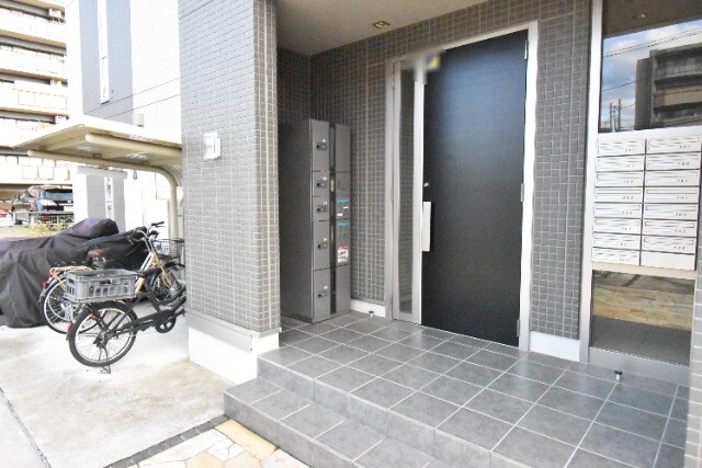 ��ʌ��������܎s�΋�厚��Ԗ؂̃A�p�[�g�̃G���g�����X