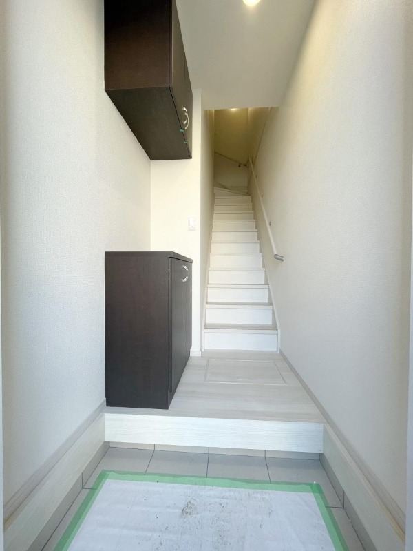 ��ʌ������s���R���ڂ̃A�p�[�g�̌���