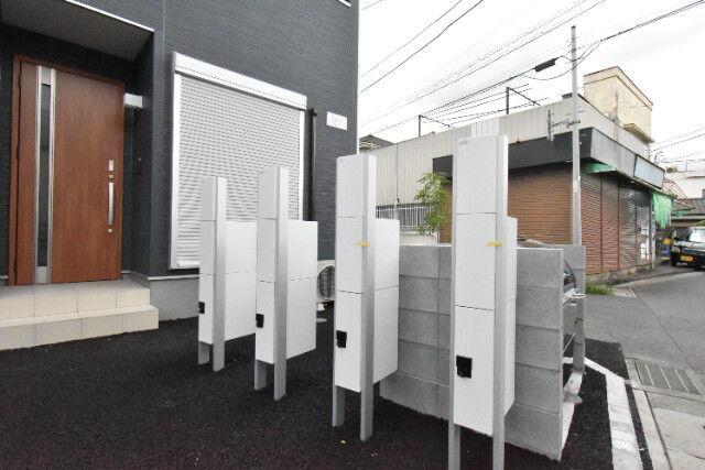 ��ʌ������s���R���ڂ̃A�p�[�g�̂��̑�