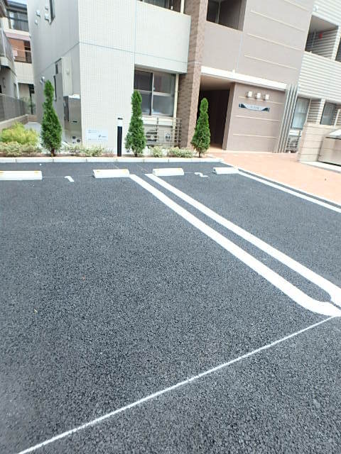 ��ʌ��������܎s�k��听���S���ڂ̃}���V�����̒��ԏ�