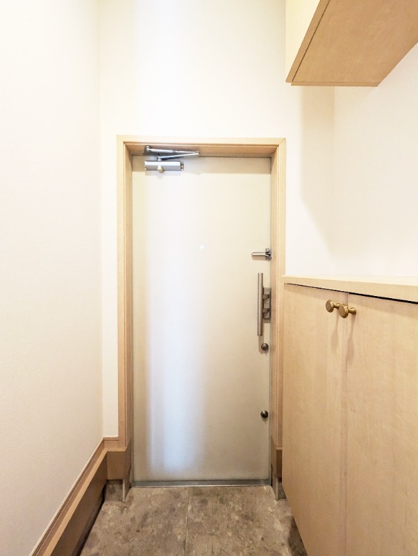 ��ʌ��������܎s��΋摾�c�Q���ڂ̃A�p�[�g�̌���