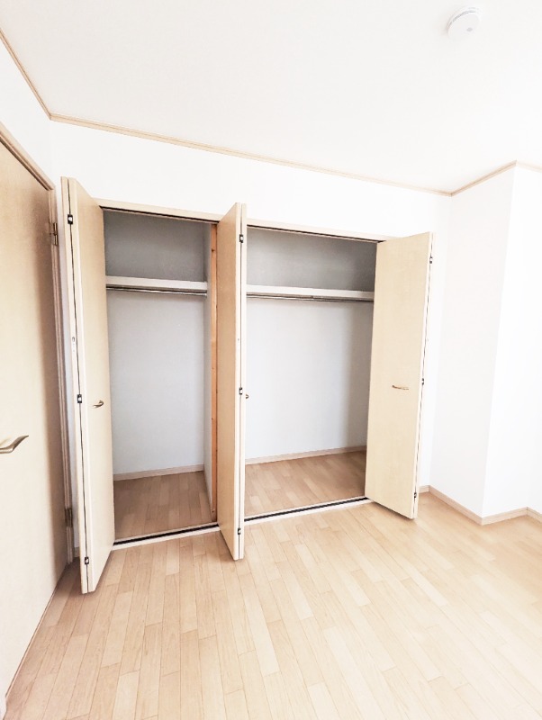 ��ʌ��������܎s��΋摾�c�Q���ڂ̃A�p�[�g�̎��[