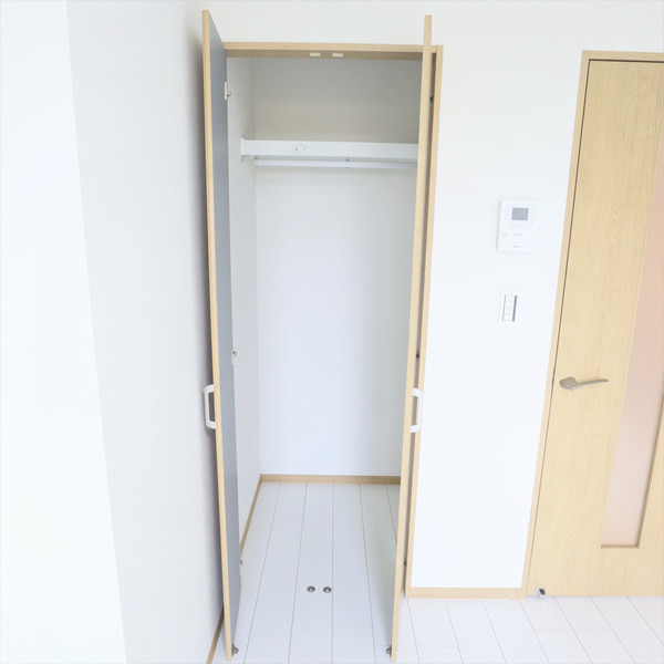 ��ʌ�����s�씵���J�R���ڂ̃A�p�[�g�̎��[