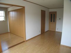 ��ʌ��������܎s��΋摾�c�Q���ڂ̃A�p�[�g�̋��ԁE���r���O