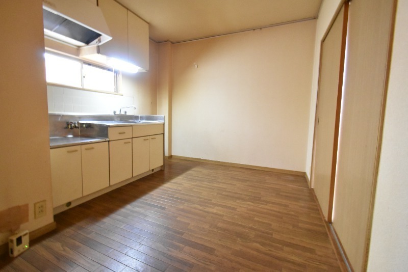 ��ʌ��������܎s����厚�_�c�̃}���V�����̋��ԁE���r���O