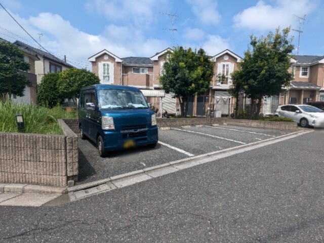 ��ʌ��������܎s��΋摾�c�Q���ڂ̃A�p�[�g�̒��ԏ�