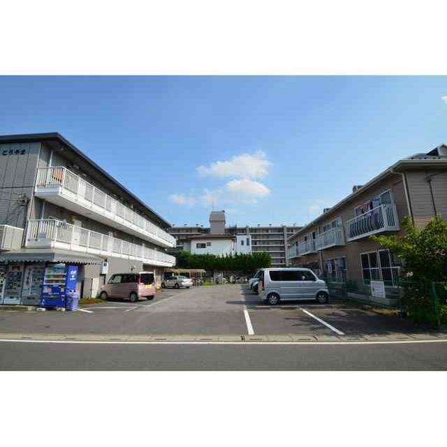 ��ʌ��������܎s����厚�_�c�̃}���V�����̒��ԏ�