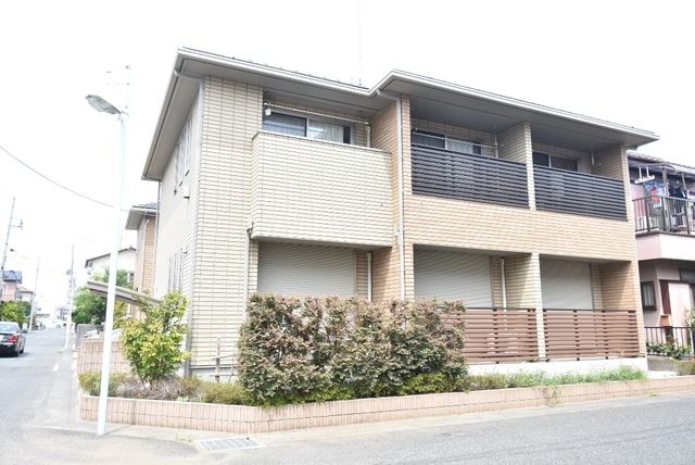 ��ʌ��������܎s�k��g�쒬�P����374-25�̃e���X�n�E�X�̌����O��