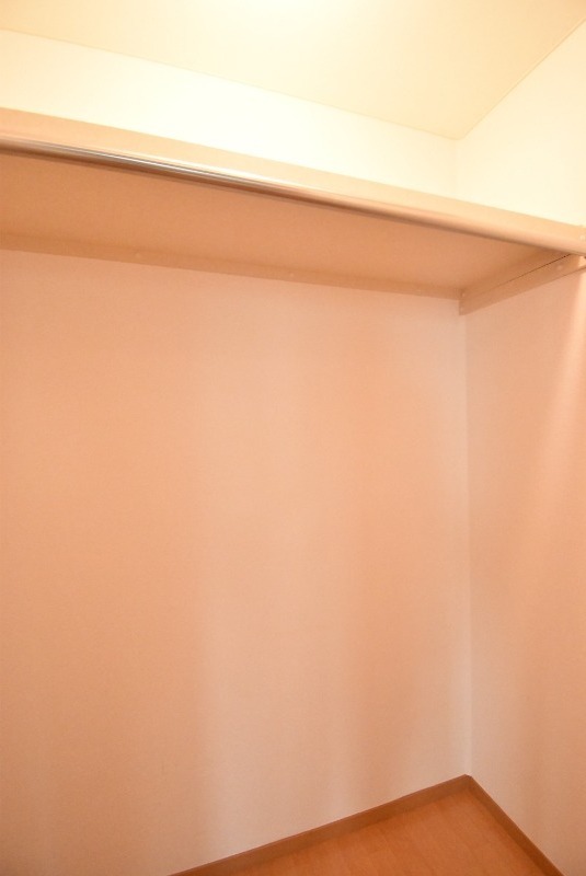 ��ʌ�����s�����R���ڂ̃A�p�[�g�̎��[