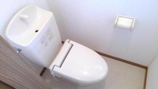 ��ʌ������s�������̃A�p�[�g�̃g�C��