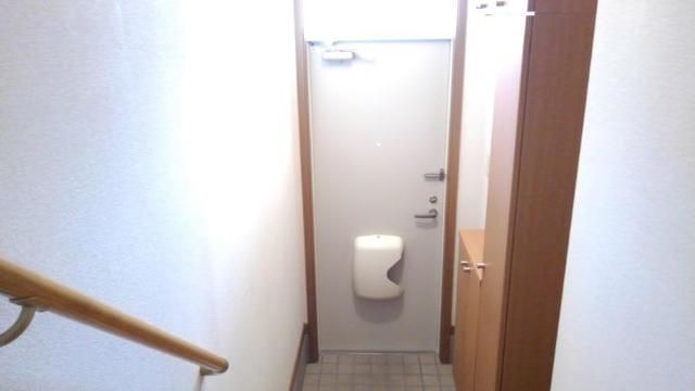 ��ʌ������s�������̃A�p�[�g�̌���