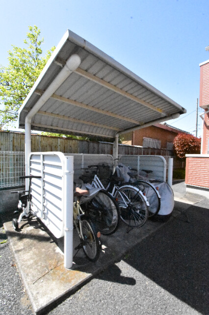 ��ʌ������s�������̃A�p�[�g�̂��̑�