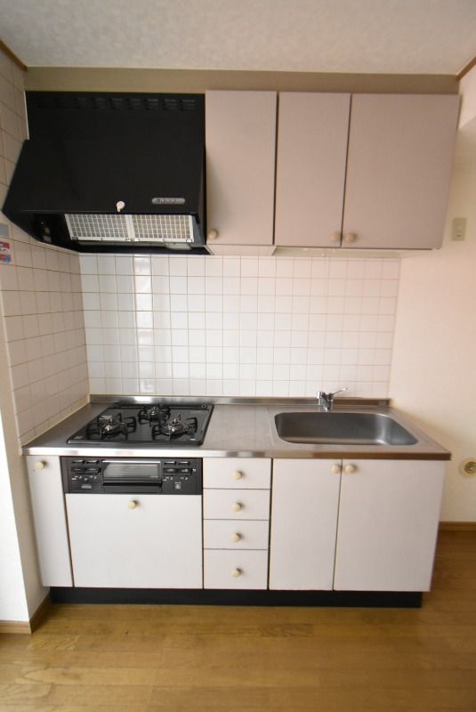 ��ʌ��������܎s��΋�{�ۂR���ڂ̃A�p�[�g�̃L�b�`��