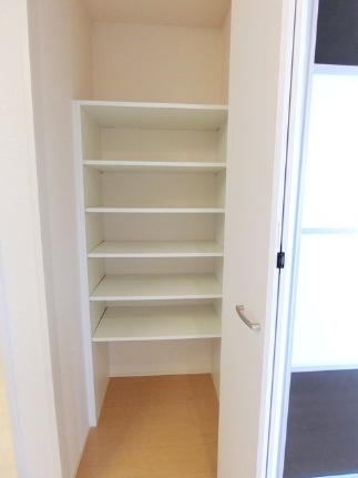 ��ʌ��k�����S�ɓޒ��厚�����̃A�p�[�g�̂��̑�