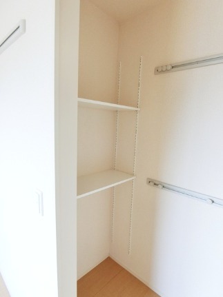 ��ʌ��k�����S�ɓޒ��厚�����̃A�p�[�g�̎��[