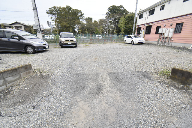 ��ʌ��������܎s��΋�{�ۂR���ڂ̃A�p�[�g�̒��ԏ�