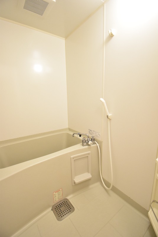 ��ʌ��������܎s��{��㏬���̃A�p�[�g�̃o�X