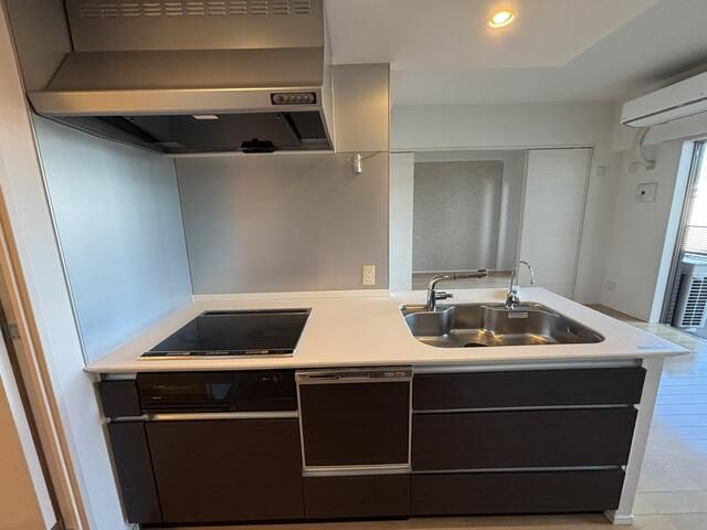 ��ʌ��������܎s��{����ؒ��Q���ڂ̃}���V�����̃L�b�`��