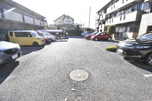 ��ʌ��������܎s��{��㏬���̃A�p�[�g�̒��ԏ�