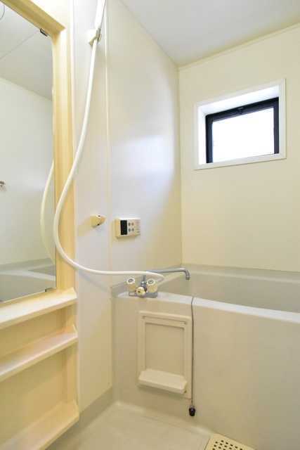 ��ʌ��������܎s��{��㏬���̃A�p�[�g�̃o�X