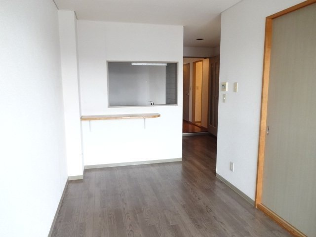 ��ʌ��@�c�s�n���Q���ڂ̃}���V�����̋��ԁE���r���O