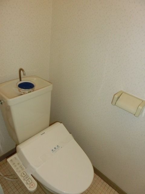 ��ʌ��������܎s��{��x�̓����P���ڂ̃}���V�����̃g�C��