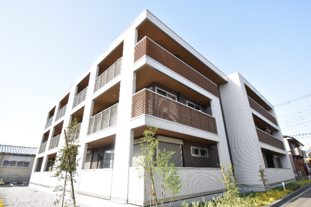 ��ʌ��������܎s��{��㏬��1061�̃A�p�[�g�̌����O��