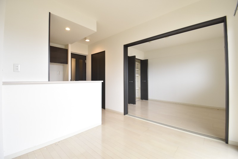 ��ʌ��������܎s��{��O���R���ڂ̃}���V�����̋��ԁE���r���O