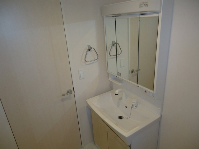 ��ʌ������s���X���ڂ̃A�p�[�g�̐��ʏ�