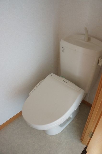 ��ʌ��������܎s�k��ޗǒ��̃A�p�[�g�̃g�C��