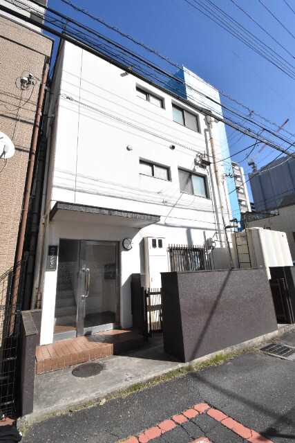 ��ʌ��������܎s��{�扺���Q���ڂ̃}���V�����̌����O��