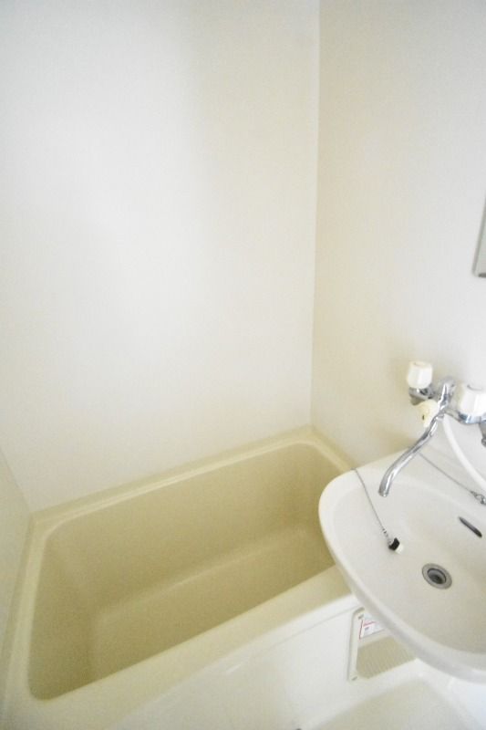 ��ʌ��������܎s�k��y�C���Q���ڂ̃}���V�����̃o�X