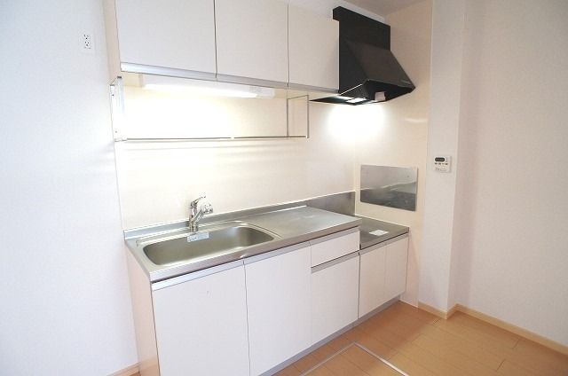 ��ʌ�����s�厚���s�g���̃A�p�[�g�̃L�b�`��