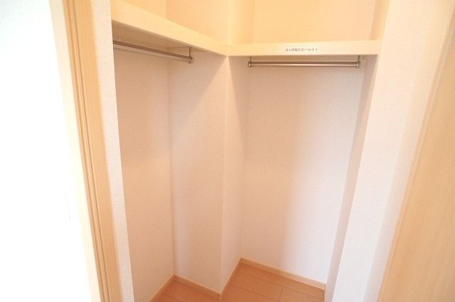 ��ʌ�����s�厚���s�g���̃A�p�[�g�̎��[