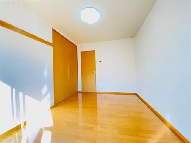 ��ʌ��z�J�s�ԎR���P���ڂ̃}���V�����̂��̑������E�X�y�[�X