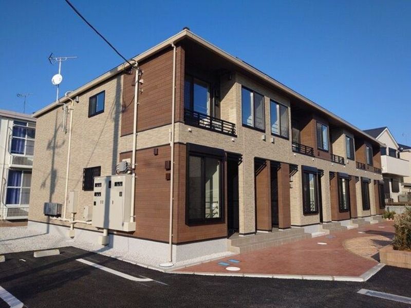 ��ʌ���z�s�厚�I��̃A�p�[�g�̌����O��