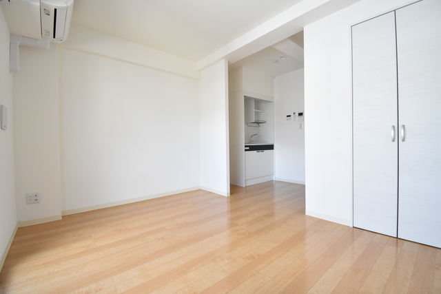 ��ʌ��������܎s��{��k�ܒ��P���ڂ̃}���V�����̋��ԁE���r���O