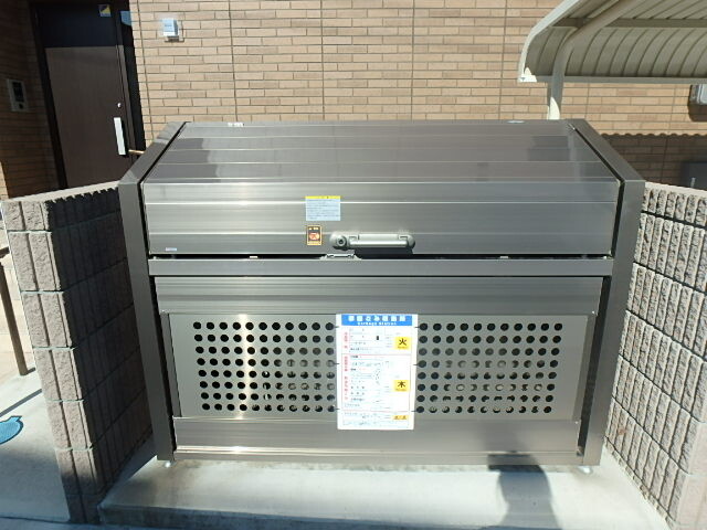 ��ʌ��������܎s�Y�a��{���R���ڂ̃A�p�[�g�̂��̑�