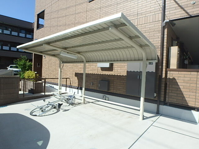 ��ʌ��������܎s�Y�a��{���R���ڂ̃A�p�[�g�̂��̑�