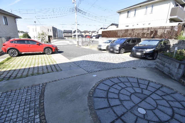 ��ʌ��������܎s���搼��{�S���ڂ̃A�p�[�g�̒��ԏ�